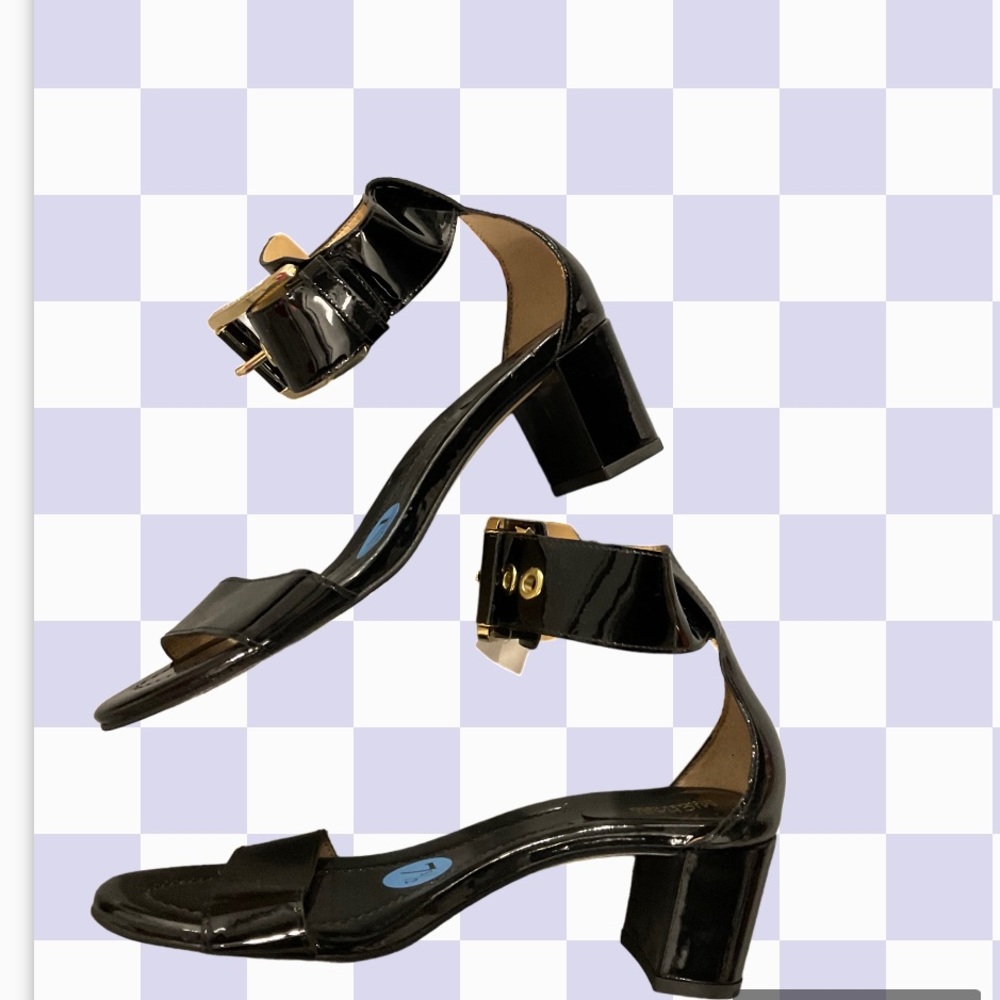 Michael Kors nwt black patent Sandler small heel buckle details